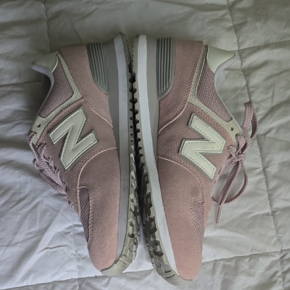 New Balance Pink Sneakers Suede Mesh Low-Top - Picture 7 of 7